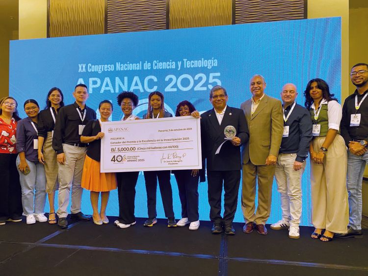 medianero y grupo premio apanac