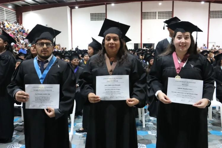 Graduación del CRUBO