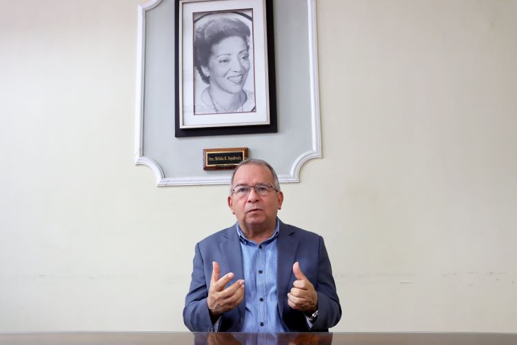 Edgardo Murgas, decano de la Facultad de Comunicación Social. 