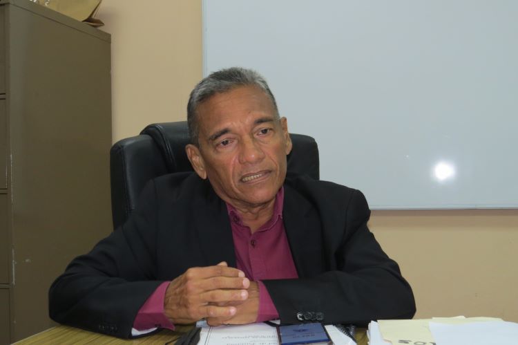 Mgter. Irving Arosemena Profesor de Relaciones Internacionales de la UP