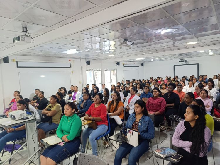 Estudiantes participantes y egresados del Crubo
