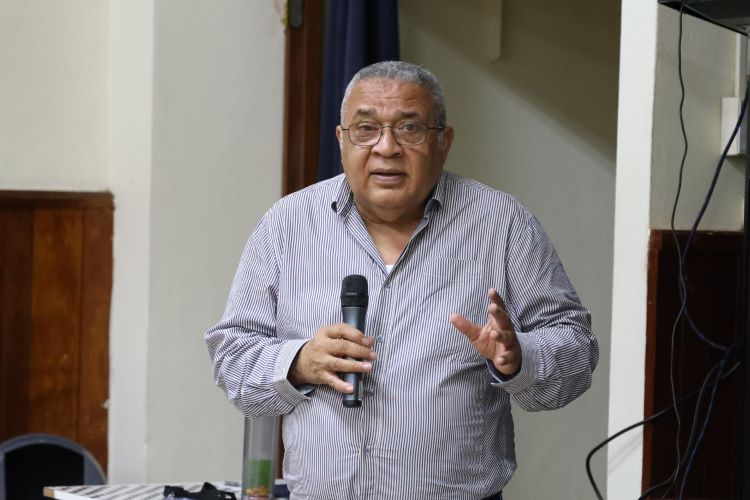 Dr. Arturo Coley Graham