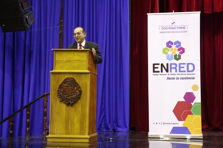 eduardo flores castro