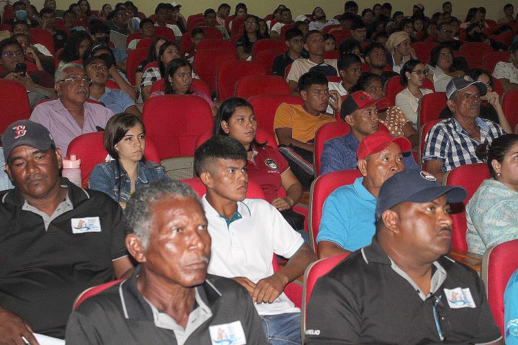 asistentes al cafe cientifico