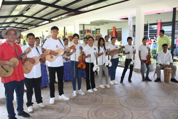 Grupo Folclorico del CRUV