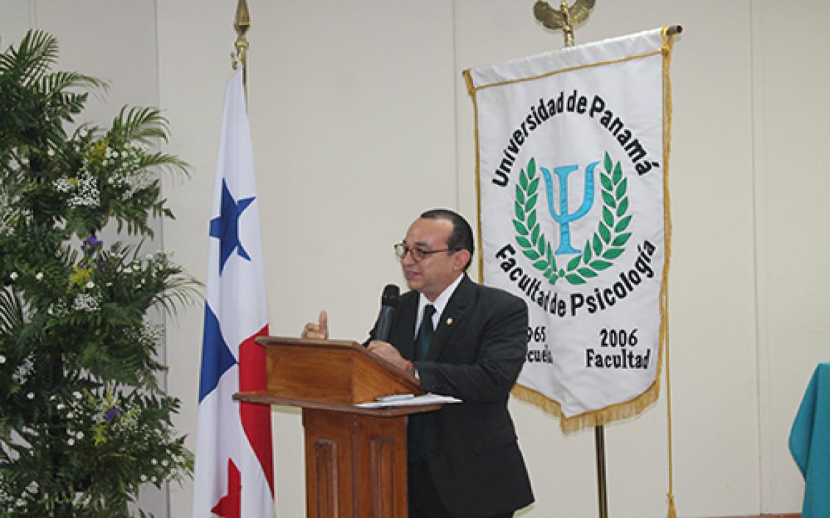 Dr. Flores Castro 