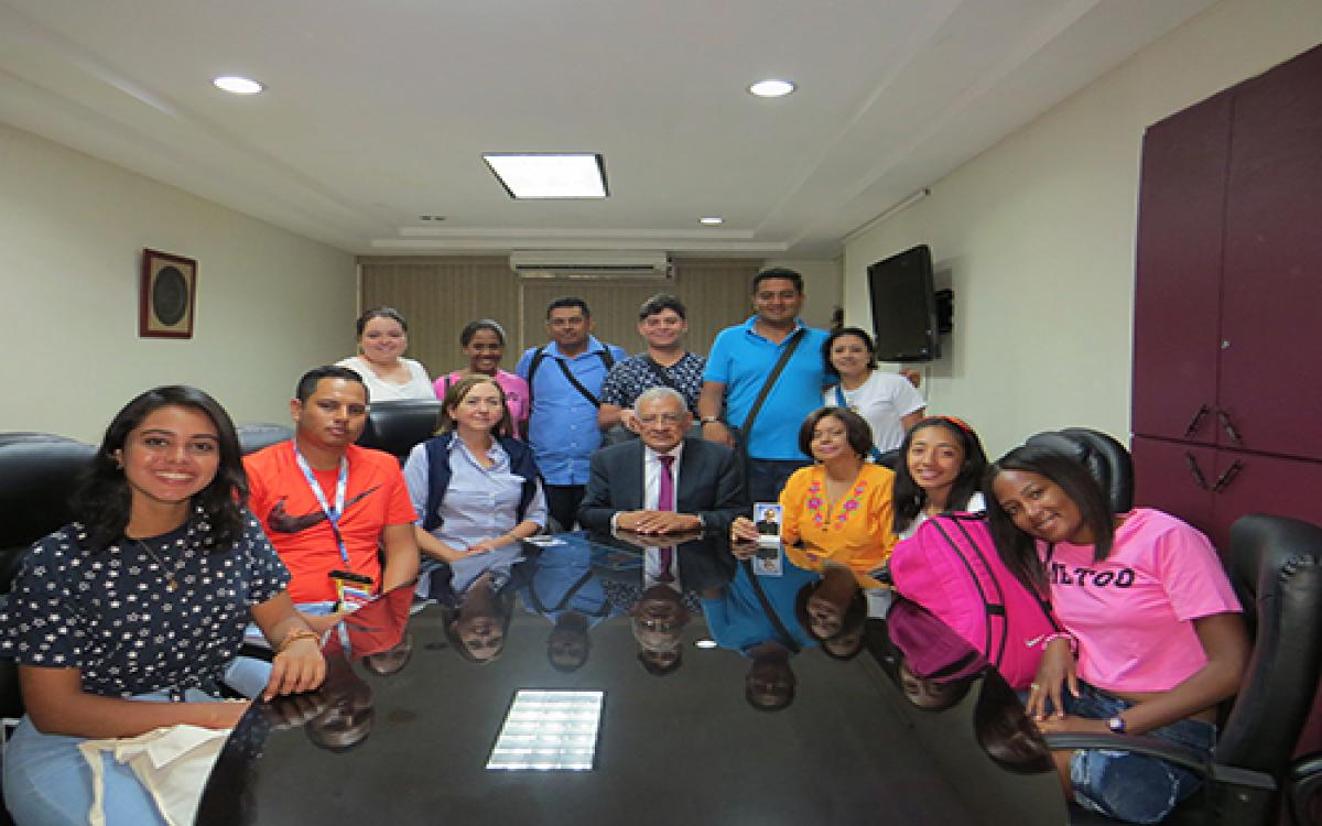 grupo de jóvenes de la Comunidad Misionera de los Hermanos Claretianos de de El Salvador