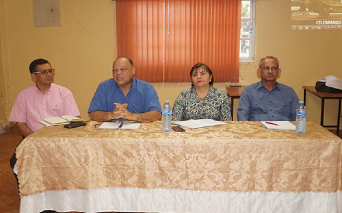 Visita de Dr Carlos Bellido -Director de centro regionales extensiones universitarios y programas anexos