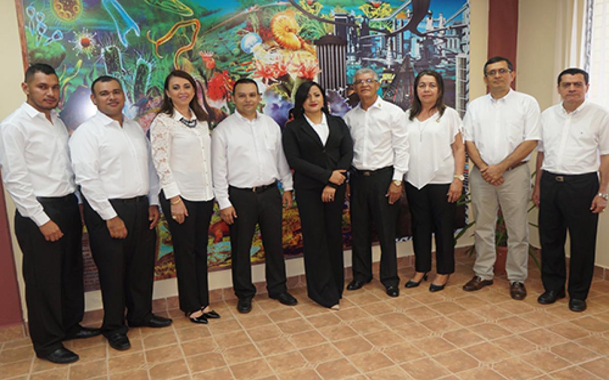 Comisión de Debate del CRULS junto a la periodista Milagros Córdoba