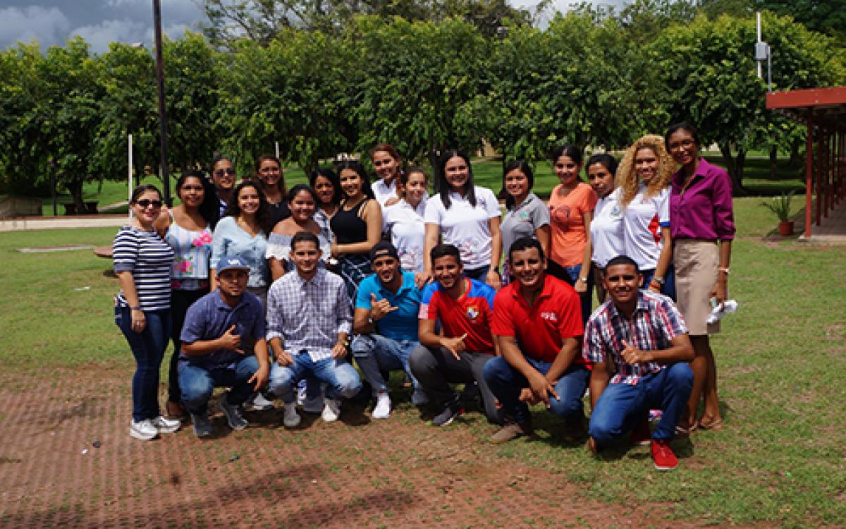 Grupo de estudiantes que participaron de las técnicas.