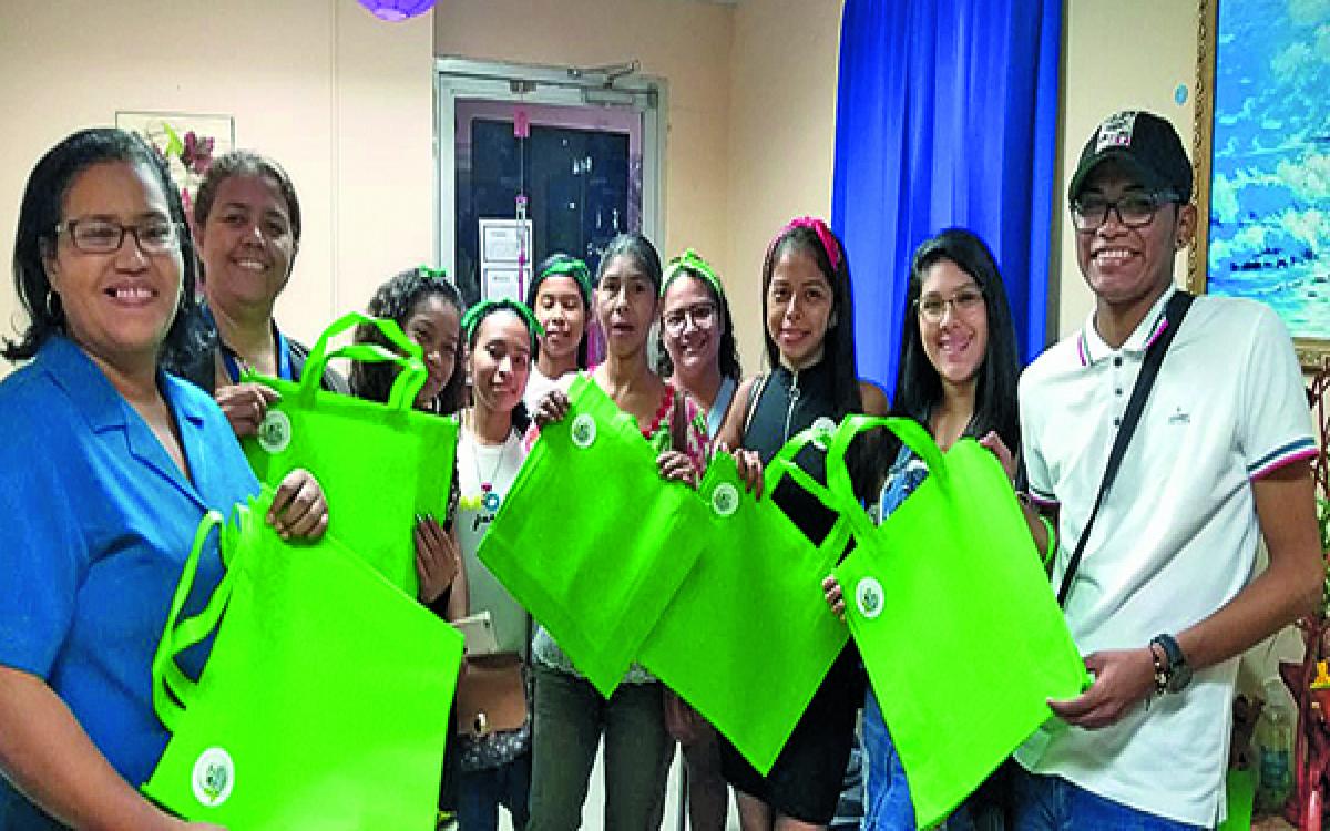 Estudiantes de CRUPMA 