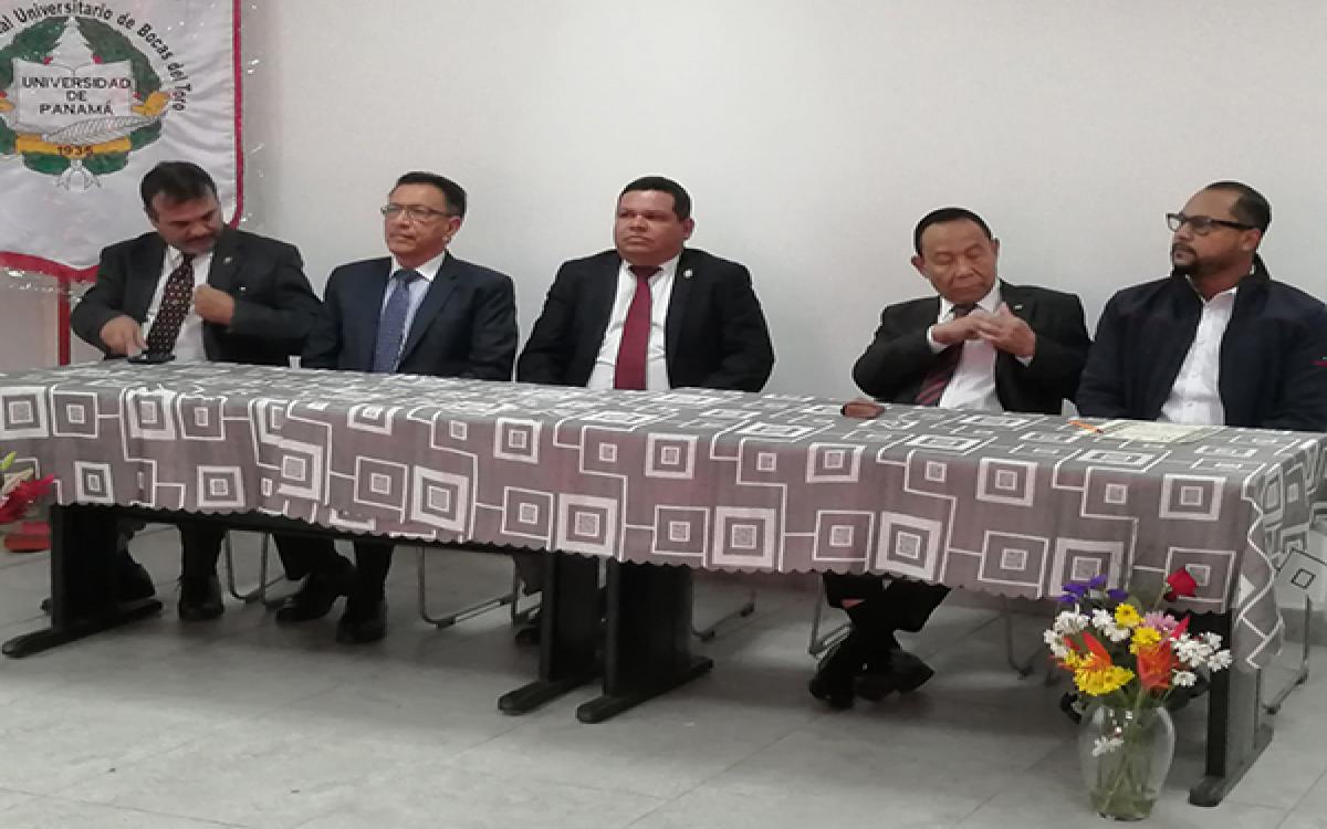 Licdo Kelvin Ramirez,S.E. Budhy Santoso y los Magister Rolando Mora, Denis Chavez y Fernando Pasquale.