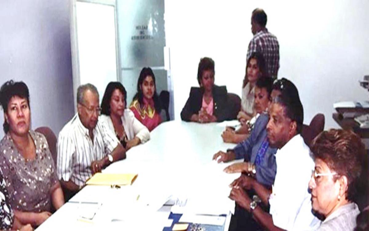 Rosa García, Jorge Díaz, Carmen Carter, Elizabeth de Concepción, Griselda de Tercero, Yajaira Castillo, Gilda de Vásquez, Abril Méndez, jacinto Blanco e Ilsa de Ochoa