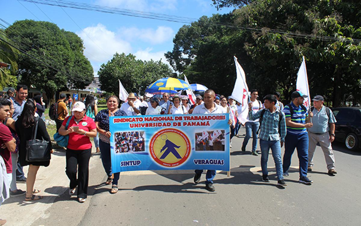 Manifestación pacífica del CRUV en defensa de la UP