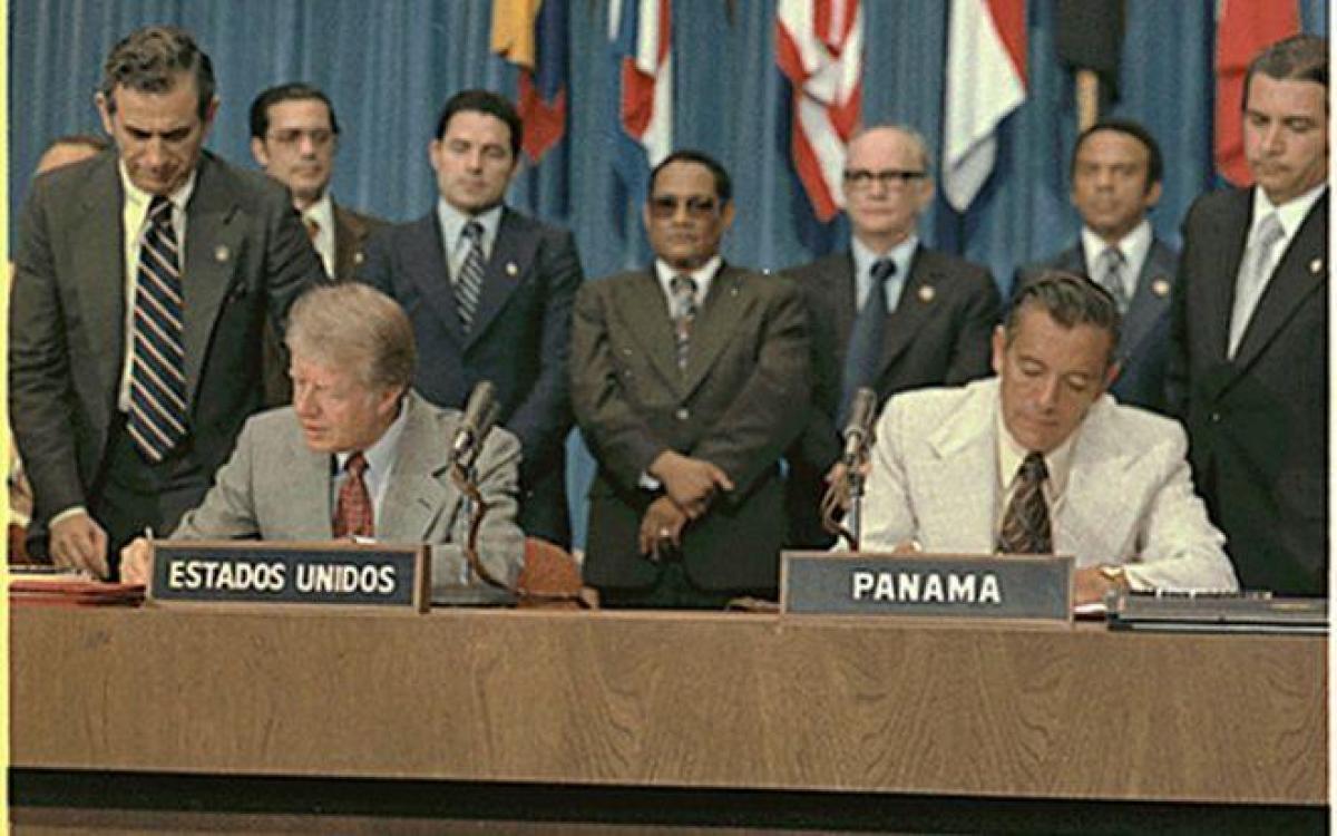 FIRMA DE LOS TRATADOS 