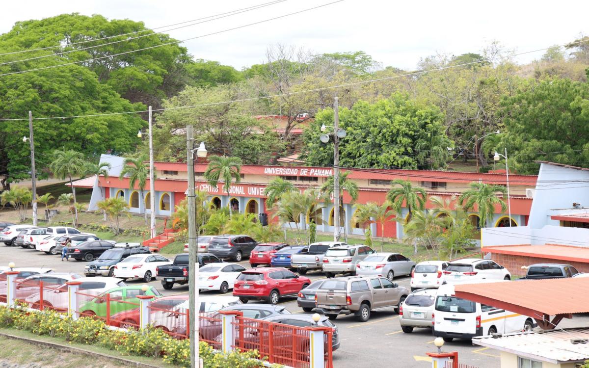 Panorámica del Centro Regional Universitario de Los Santos.