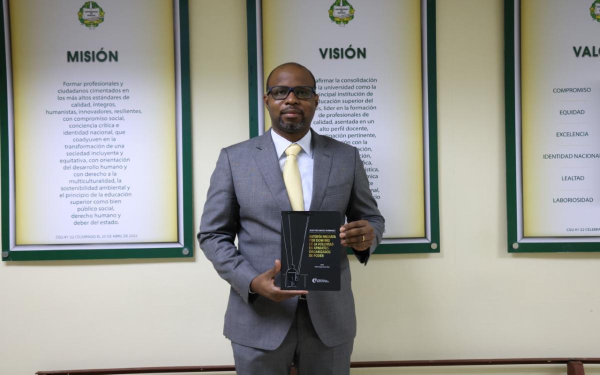 Profesor Julio Fidel Macías Hernández 