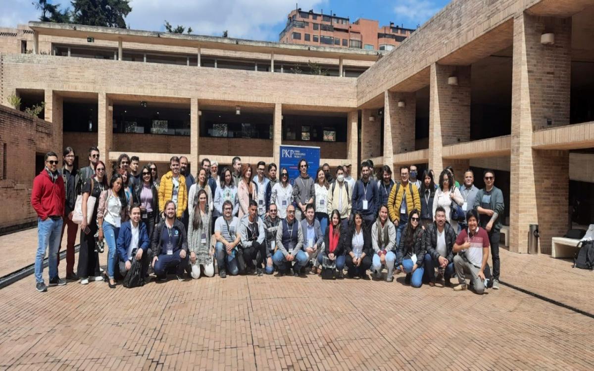 En PKP Sprint Bogotá, participantes conformados por programadores, editores y traductores de revistas de Argentina, Colombia, Chile, Mexico,Panamá, Costa Rica y Peru.
