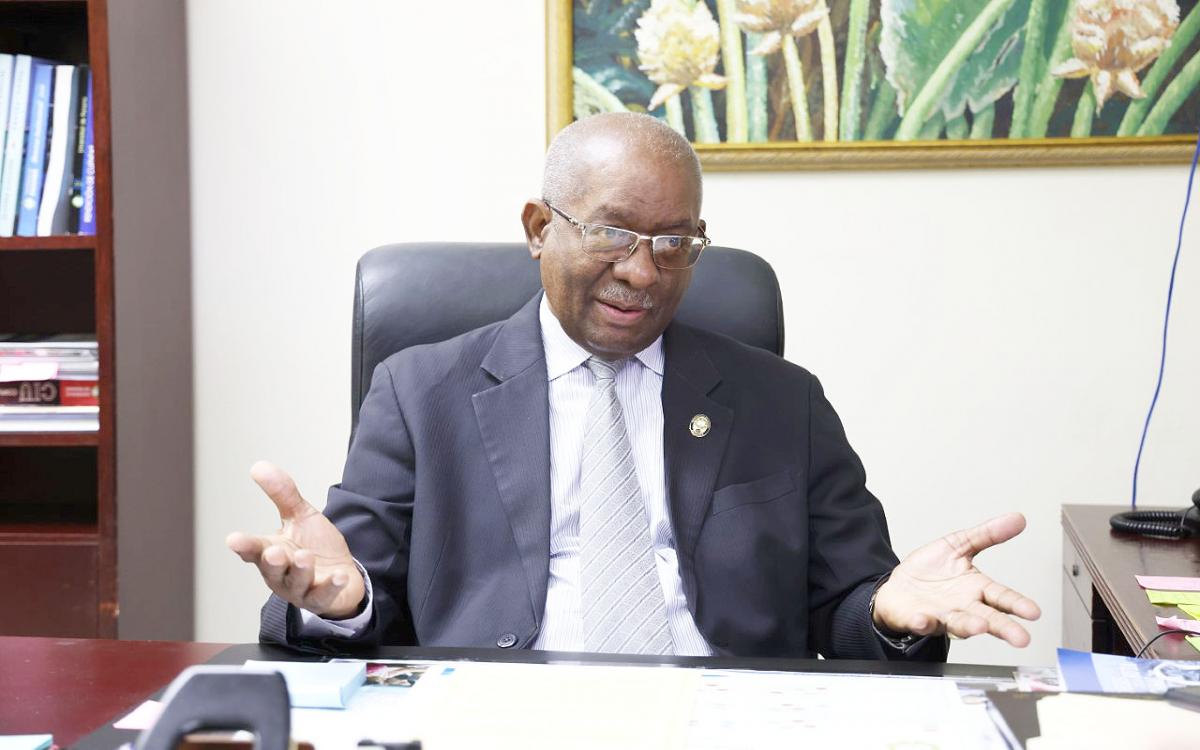 Profesor Ricardo Parker, secretario General de la UP